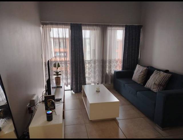 2 BEDROOM PROPERTY TO RENT IN GLEN MARAIS